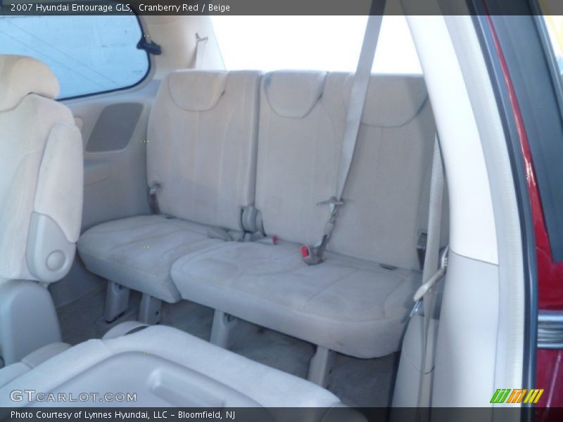 Cranberry Red / Beige 2007 Hyundai Entourage GLS