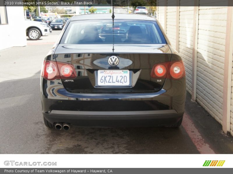 Black / Titan Black 2010 Volkswagen Jetta S Sedan
