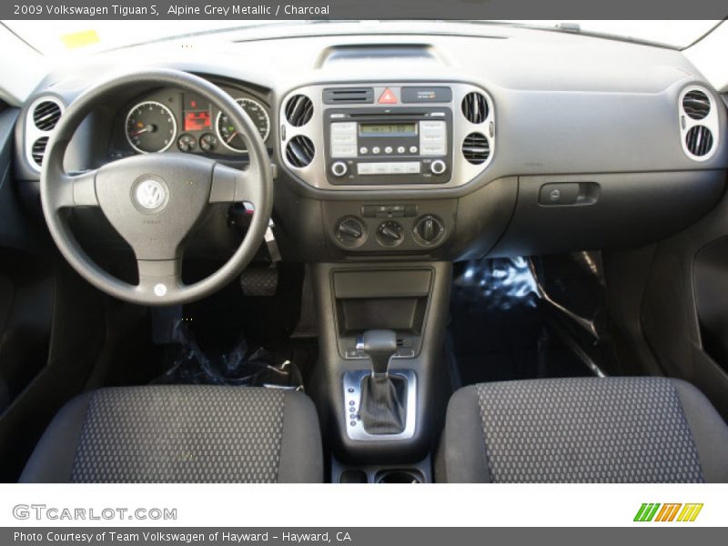 Alpine Grey Metallic / Charcoal 2009 Volkswagen Tiguan S