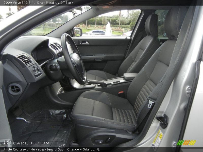 Silver Metallic / Off Black 2009 Volvo S40 2.4i