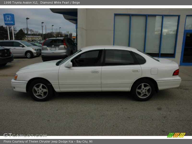 Diamond White Pearl / Beige 1998 Toyota Avalon XLS