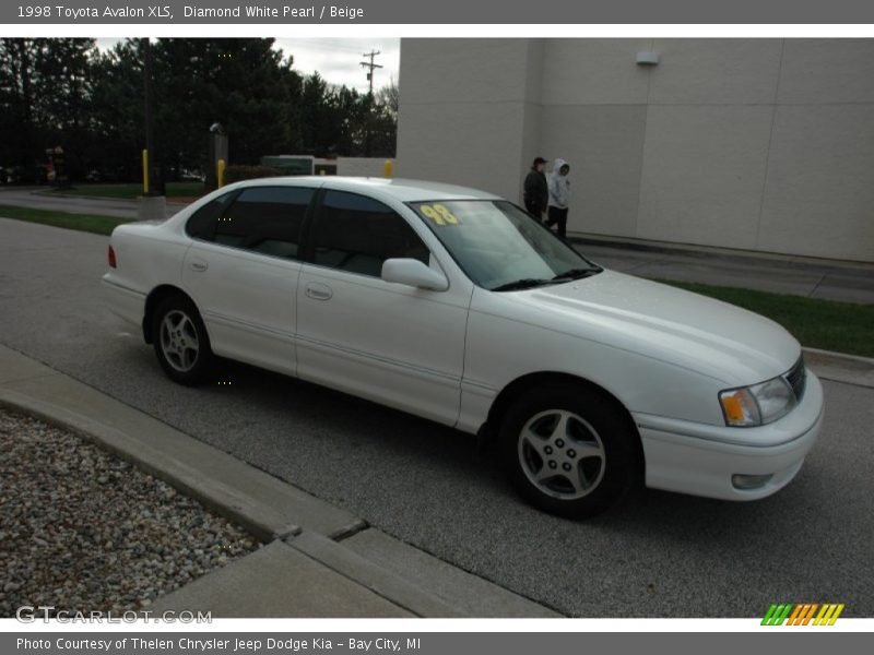 Diamond White Pearl / Beige 1998 Toyota Avalon XLS