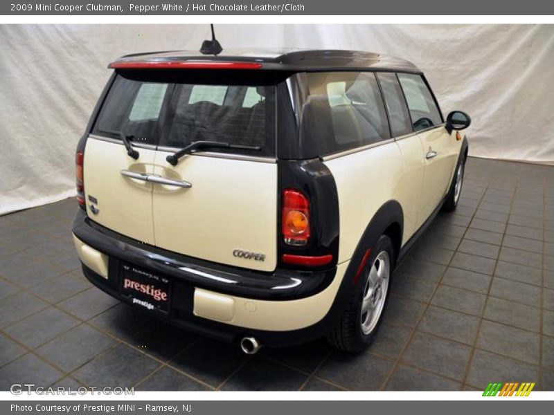 Pepper White / Hot Chocolate Leather/Cloth 2009 Mini Cooper Clubman
