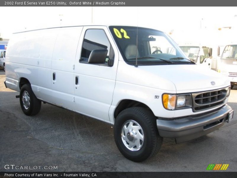 Oxford White / Medium Graphite 2002 Ford E Series Van E250 Utility