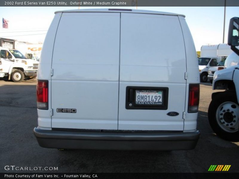 Oxford White / Medium Graphite 2002 Ford E Series Van E250 Utility