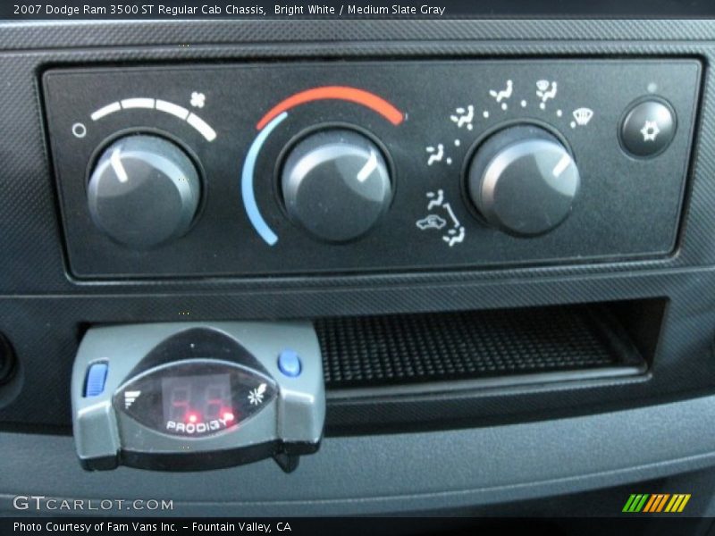 Bright White / Medium Slate Gray 2007 Dodge Ram 3500 ST Regular Cab Chassis
