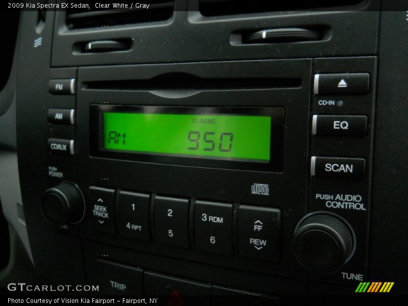 Clear White / Gray 2009 Kia Spectra EX Sedan