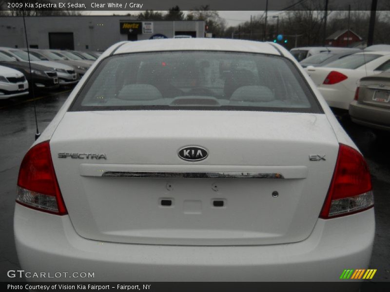 Clear White / Gray 2009 Kia Spectra EX Sedan