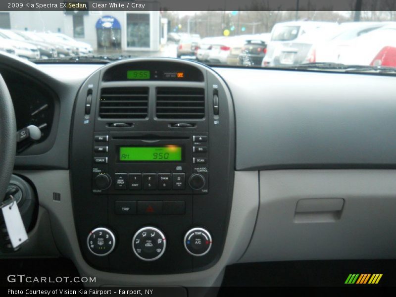 Clear White / Gray 2009 Kia Spectra EX Sedan