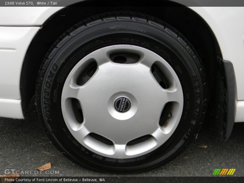 White / Tan 1998 Volvo S70