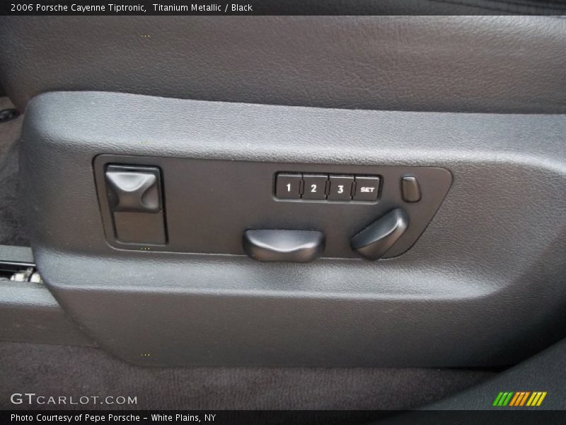 Titanium Metallic / Black 2006 Porsche Cayenne Tiptronic