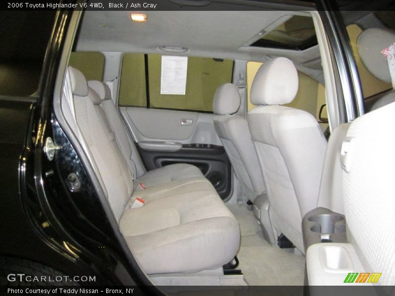 Black / Ash Gray 2006 Toyota Highlander V6 4WD