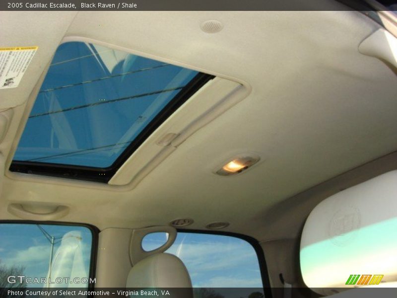 Black Raven / Shale 2005 Cadillac Escalade