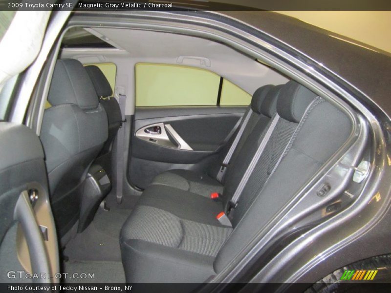 Magnetic Gray Metallic / Charcoal 2009 Toyota Camry SE