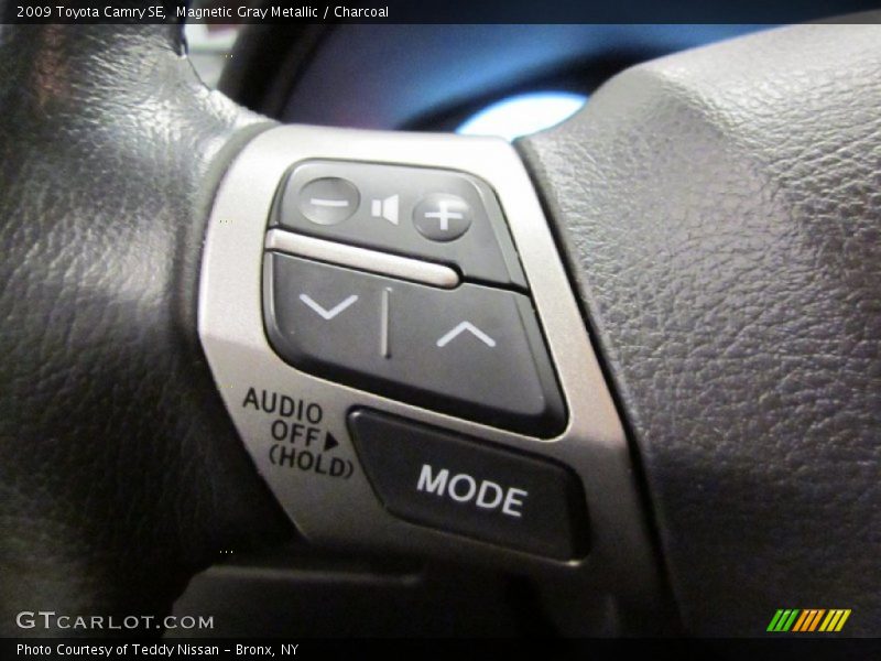 Magnetic Gray Metallic / Charcoal 2009 Toyota Camry SE