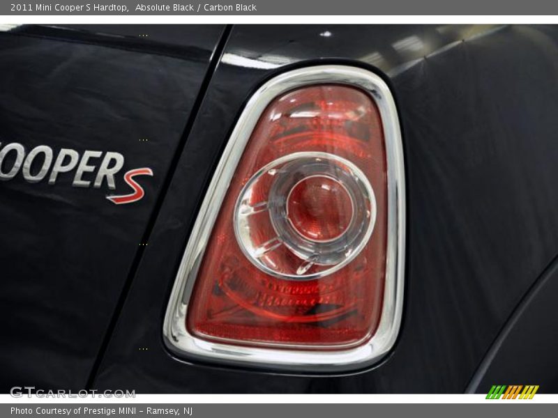Absolute Black / Carbon Black 2011 Mini Cooper S Hardtop