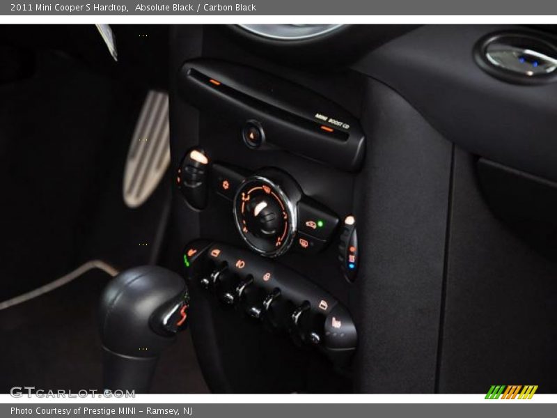 Absolute Black / Carbon Black 2011 Mini Cooper S Hardtop