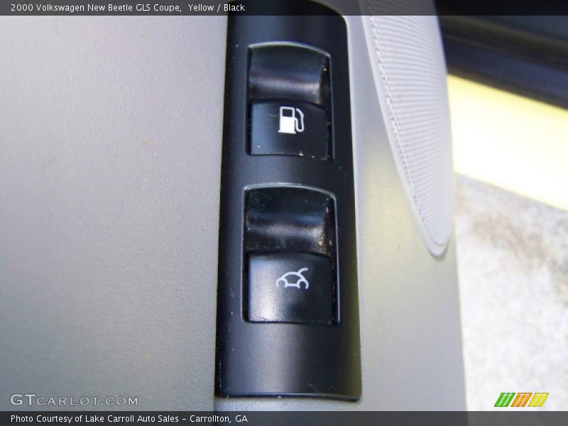 Yellow / Black 2000 Volkswagen New Beetle GLS Coupe