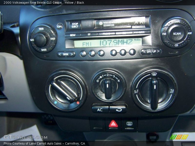 Yellow / Black 2000 Volkswagen New Beetle GLS Coupe