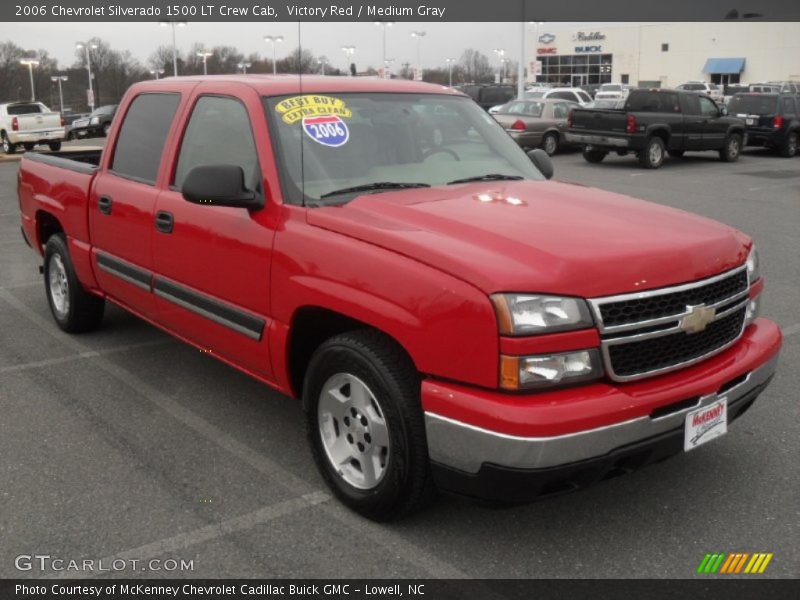 Victory Red / Medium Gray 2006 Chevrolet Silverado 1500 LT Crew Cab