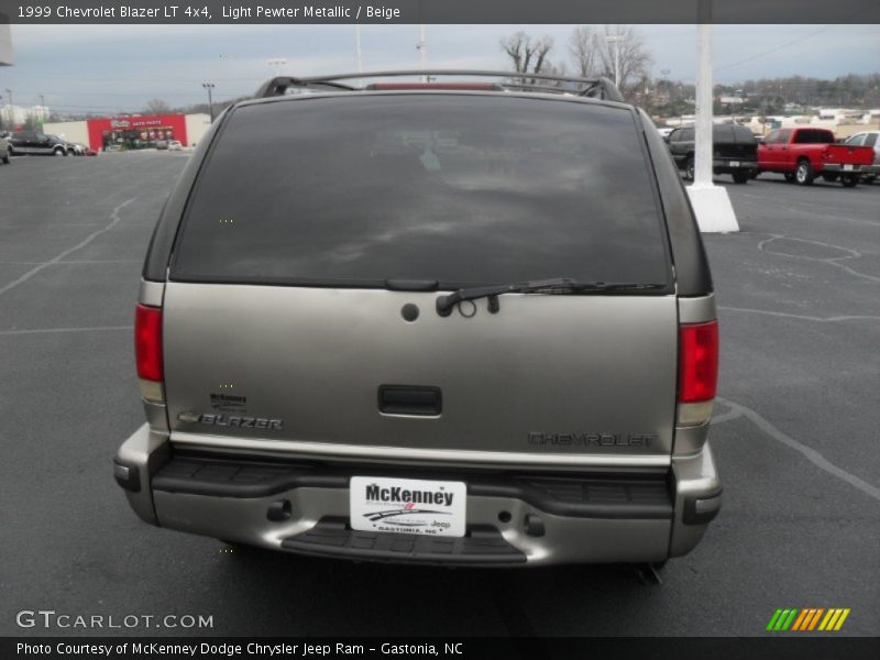 Light Pewter Metallic / Beige 1999 Chevrolet Blazer LT 4x4