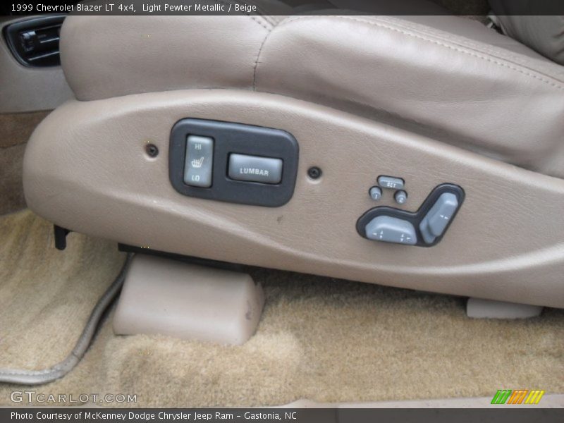 Light Pewter Metallic / Beige 1999 Chevrolet Blazer LT 4x4