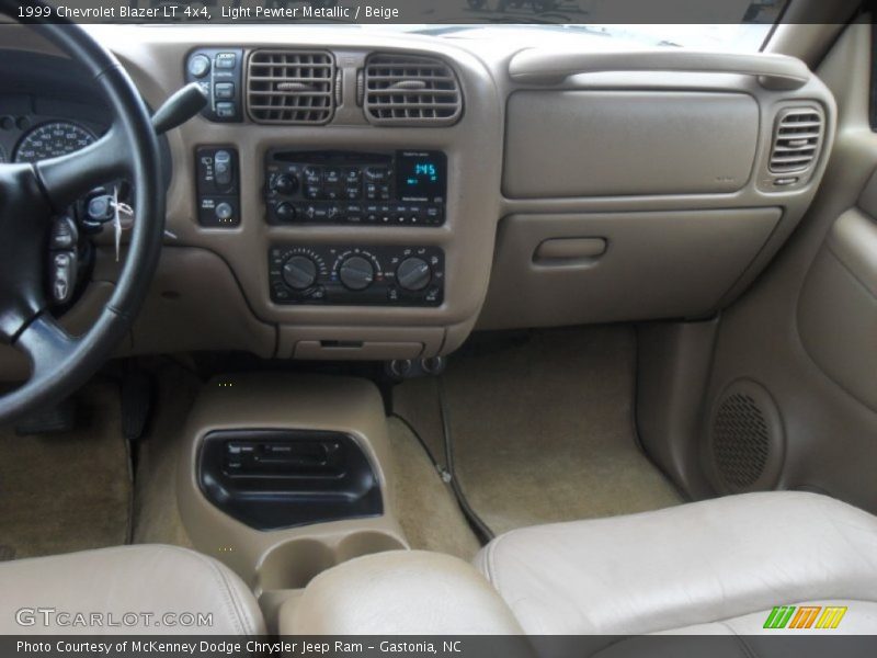 Light Pewter Metallic / Beige 1999 Chevrolet Blazer LT 4x4