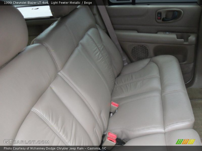 Light Pewter Metallic / Beige 1999 Chevrolet Blazer LT 4x4