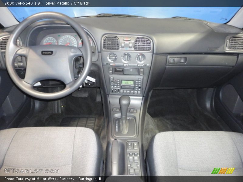 Silver Metallic / Off Black 2000 Volvo S40 1.9T