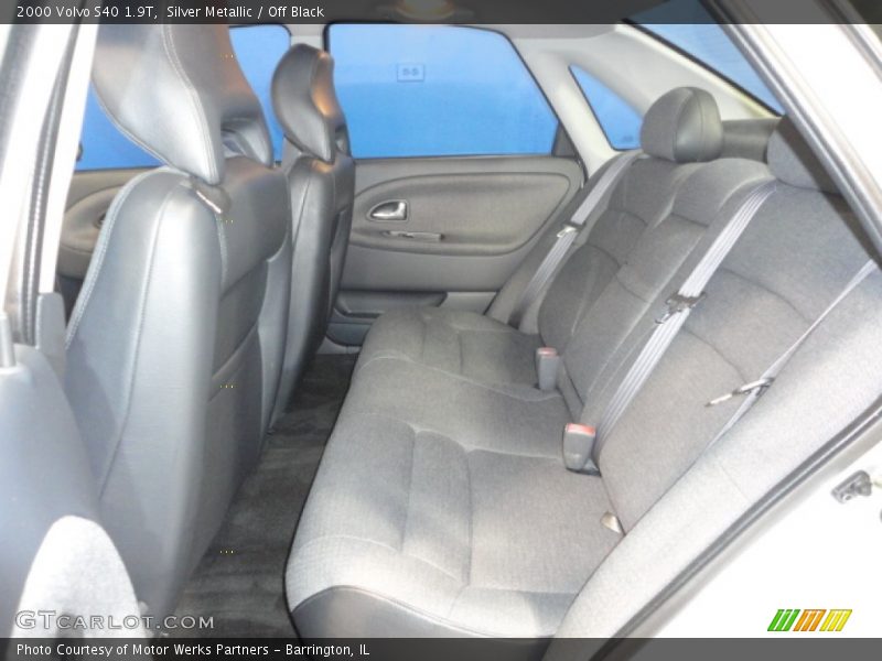 Silver Metallic / Off Black 2000 Volvo S40 1.9T