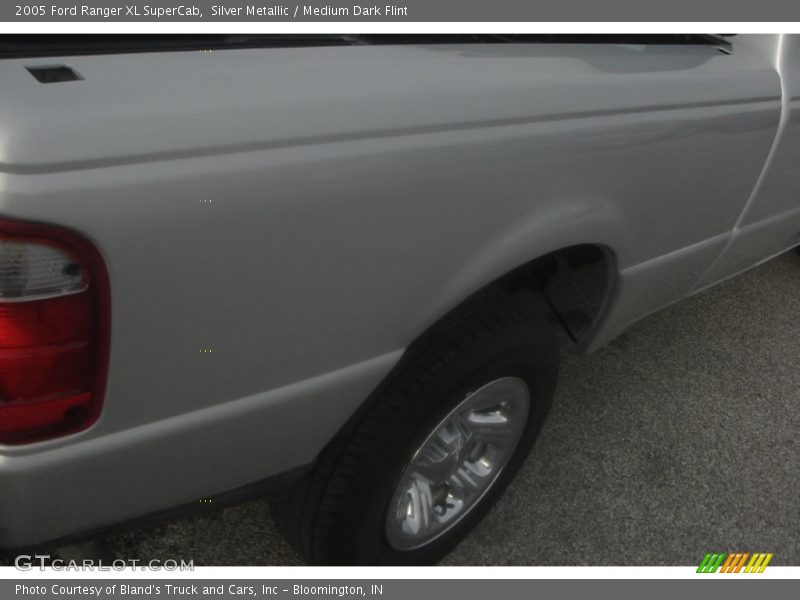 Silver Metallic / Medium Dark Flint 2005 Ford Ranger XL SuperCab