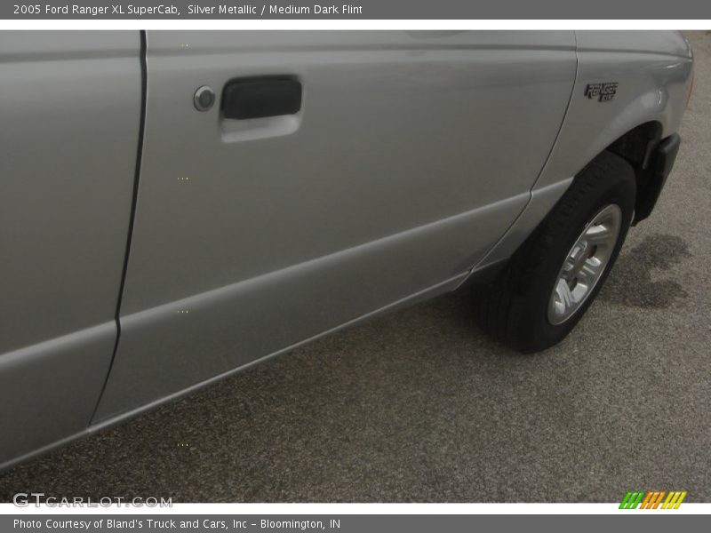 Silver Metallic / Medium Dark Flint 2005 Ford Ranger XL SuperCab