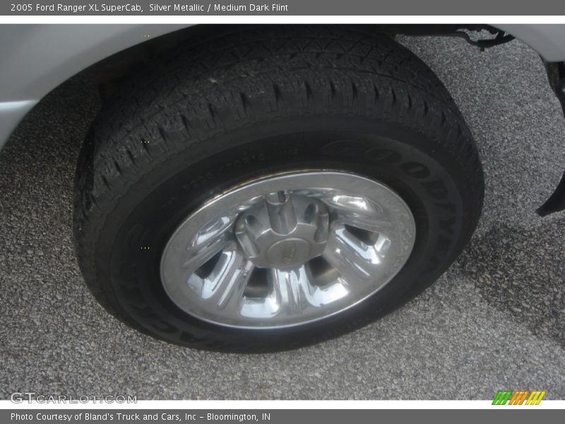 Silver Metallic / Medium Dark Flint 2005 Ford Ranger XL SuperCab
