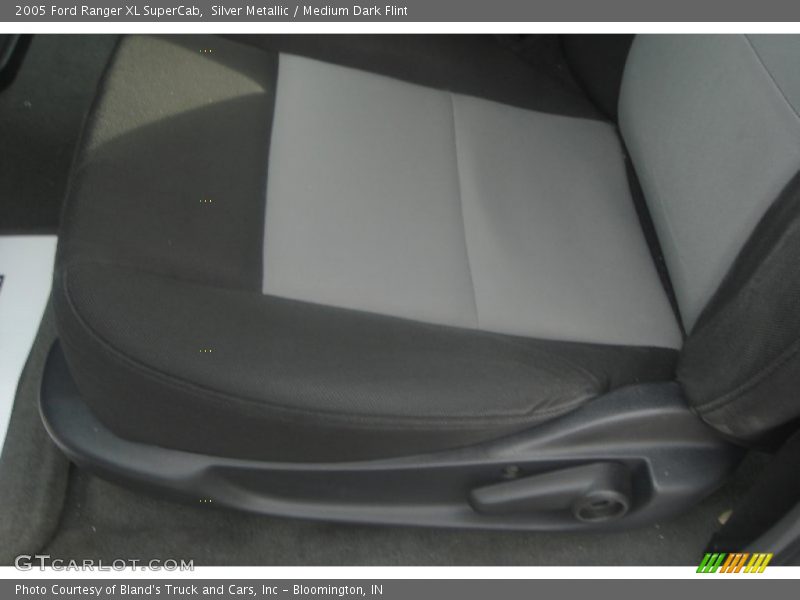 Silver Metallic / Medium Dark Flint 2005 Ford Ranger XL SuperCab