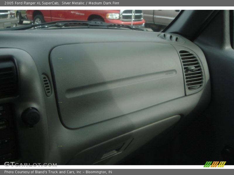 Silver Metallic / Medium Dark Flint 2005 Ford Ranger XL SuperCab
