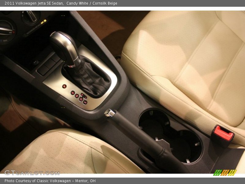 Candy White / Cornsilk Beige 2011 Volkswagen Jetta SE Sedan
