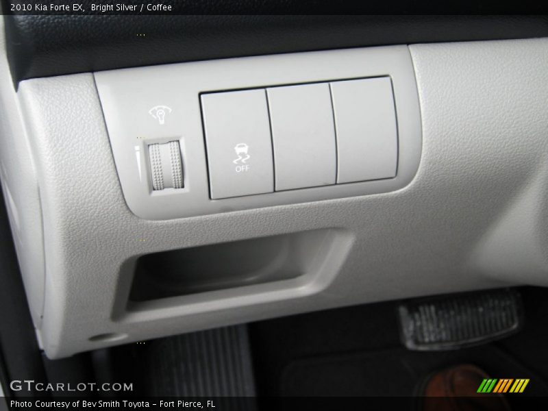 Bright Silver / Coffee 2010 Kia Forte EX