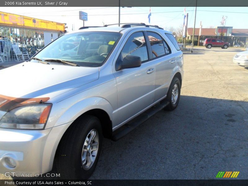 Silver / Gray 2006 Kia Sorento LX