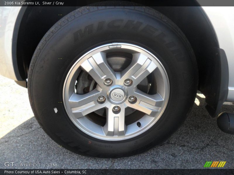 Silver / Gray 2006 Kia Sorento LX