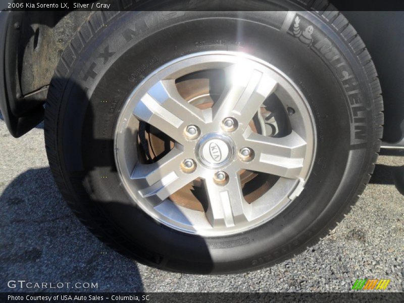 Silver / Gray 2006 Kia Sorento LX