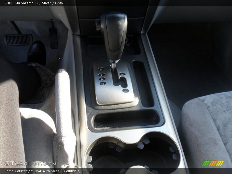 Silver / Gray 2006 Kia Sorento LX