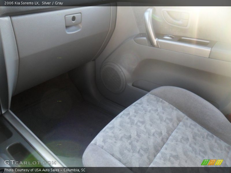 Silver / Gray 2006 Kia Sorento LX