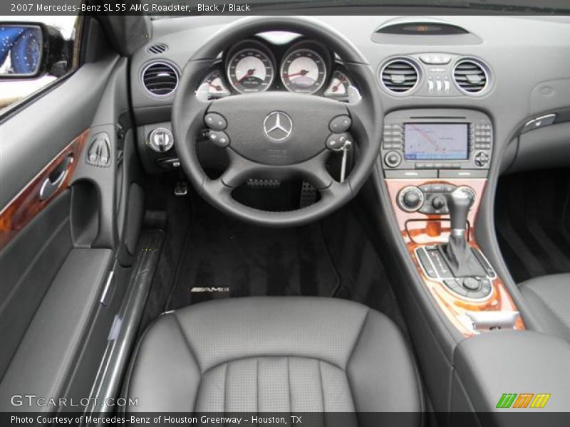 Dashboard of 2007 SL 55 AMG Roadster
