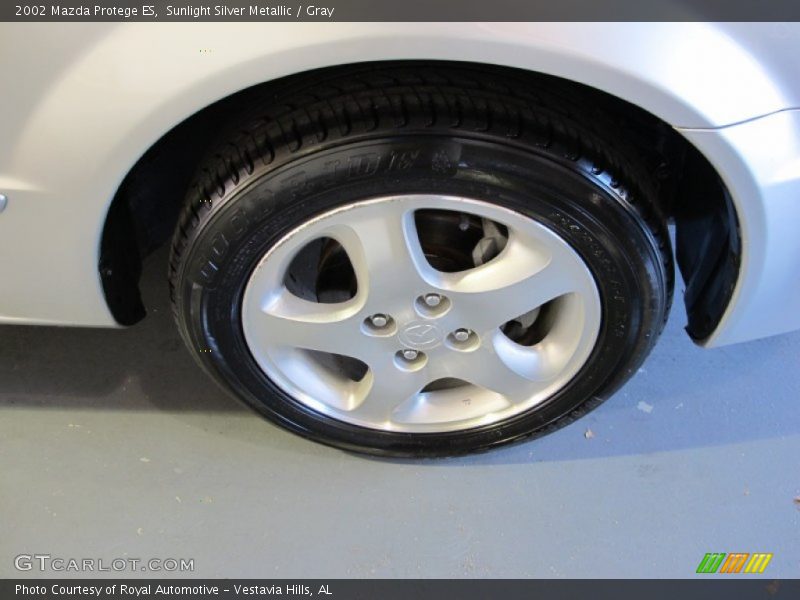 Sunlight Silver Metallic / Gray 2002 Mazda Protege ES