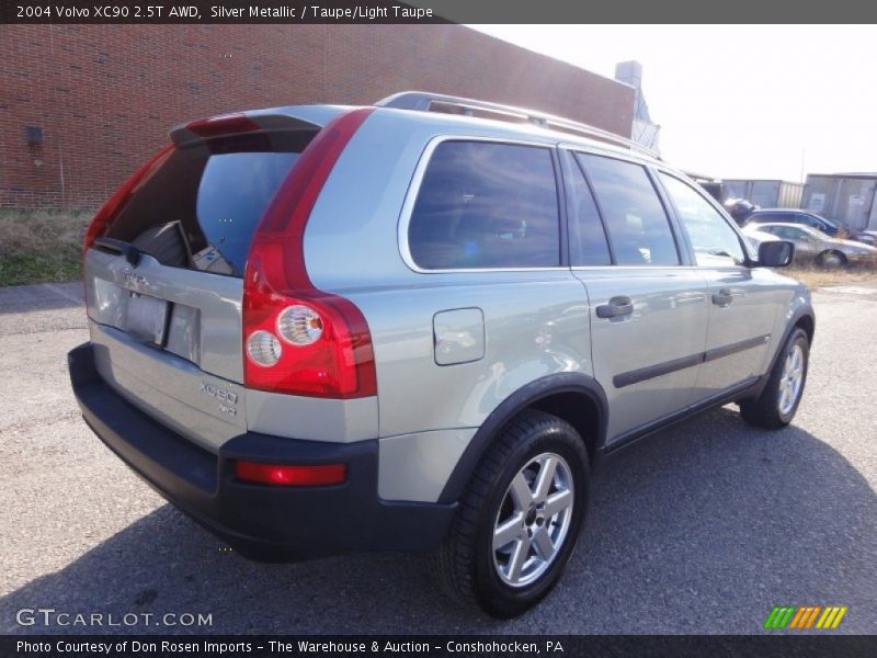 Silver Metallic / Taupe/Light Taupe 2004 Volvo XC90 2.5T AWD