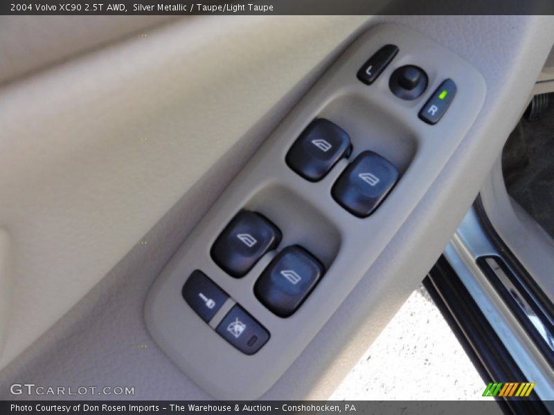 Silver Metallic / Taupe/Light Taupe 2004 Volvo XC90 2.5T AWD