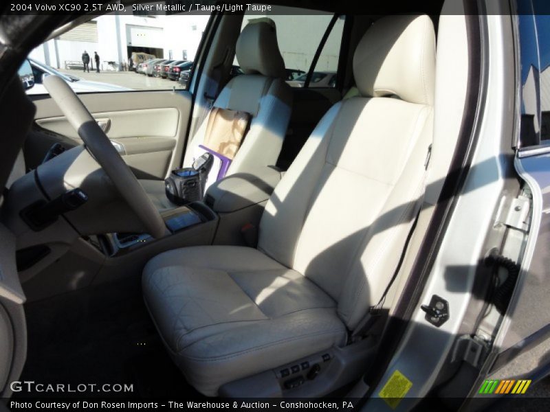 Silver Metallic / Taupe/Light Taupe 2004 Volvo XC90 2.5T AWD