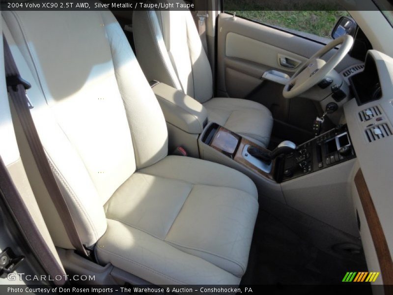 Silver Metallic / Taupe/Light Taupe 2004 Volvo XC90 2.5T AWD