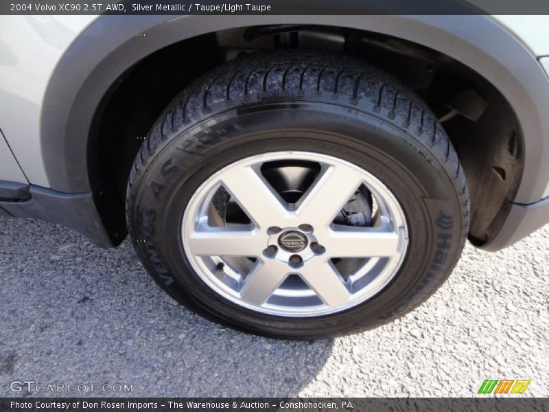 Silver Metallic / Taupe/Light Taupe 2004 Volvo XC90 2.5T AWD
