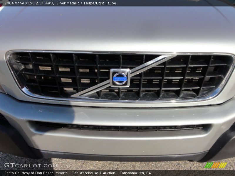 Silver Metallic / Taupe/Light Taupe 2004 Volvo XC90 2.5T AWD